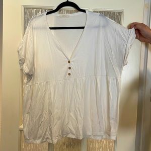 White T-shirt with buttons